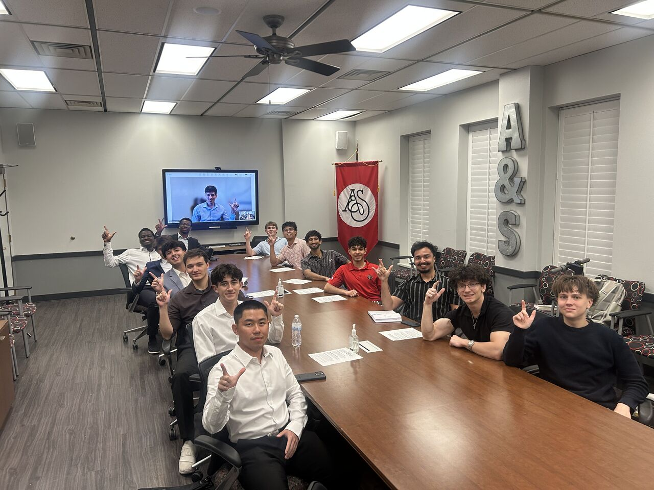 Guest speaker session — opportunities to network with investment bankers